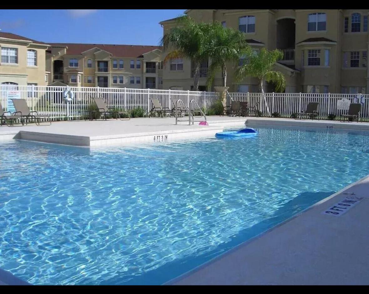 Minutes 2 Apartment Davenport